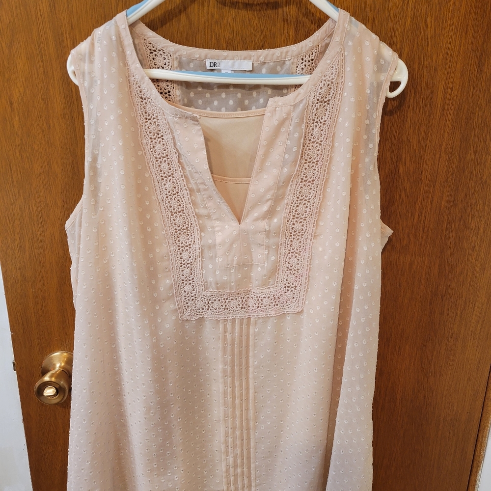 Light pink dressy tank top, size 1X
